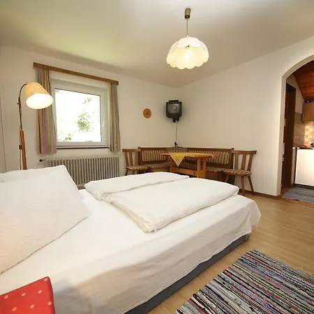 Gaestehaus Lienharterhof Obertilliach