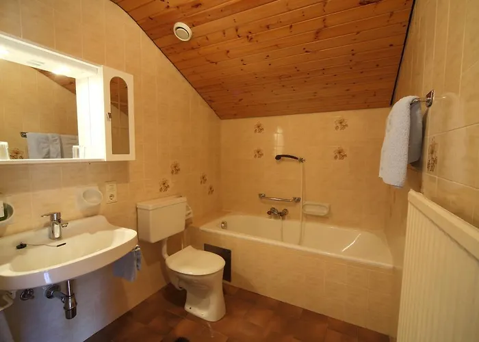 Lienharterhof Gasthof 2*