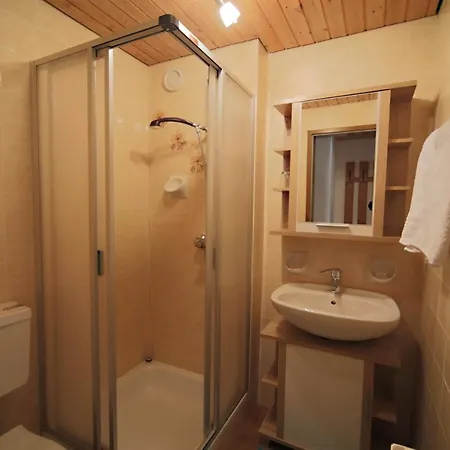 Gaestehaus Lienharterhof ゲストハウス